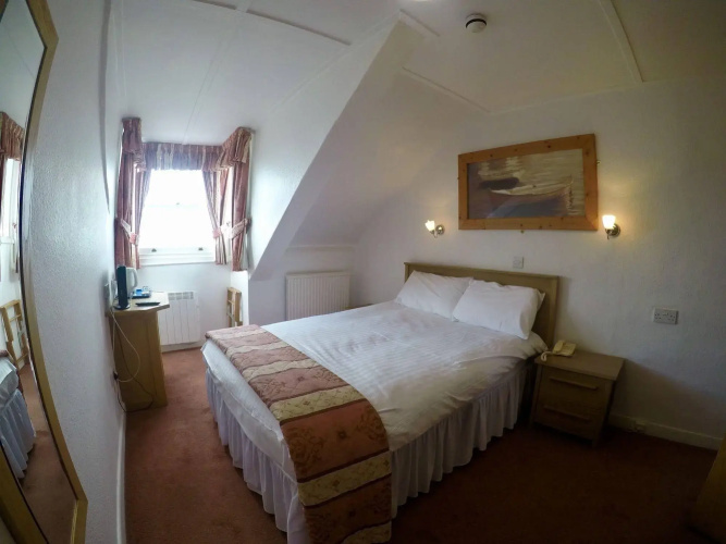 Manor Hotel