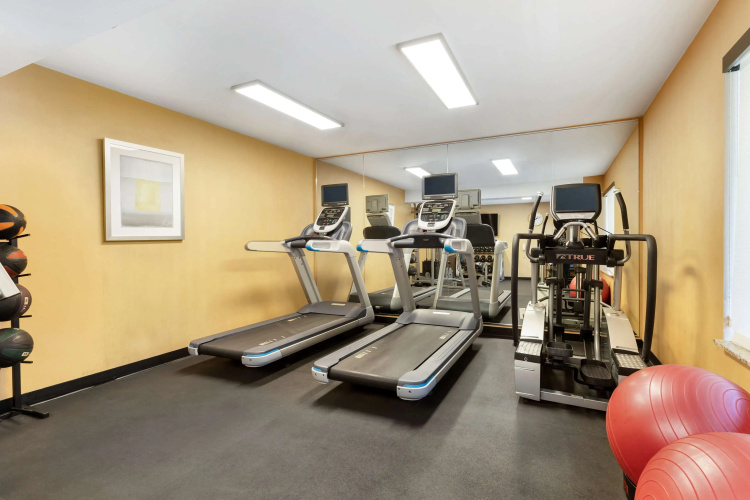 Best Western Plus Rancho Cordova Inn photo 17
