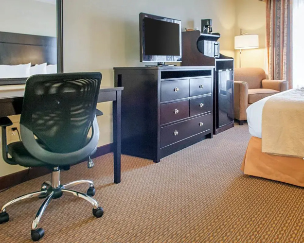 Quality Inn  Suites Gallup I-40 Exit 20