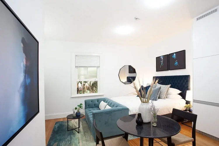 Chic and Characterful Studio Apartment