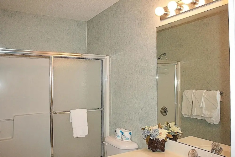 Brunswick Plantation Resort and Golf Condo 805M with Full Kitchen by RedAwning