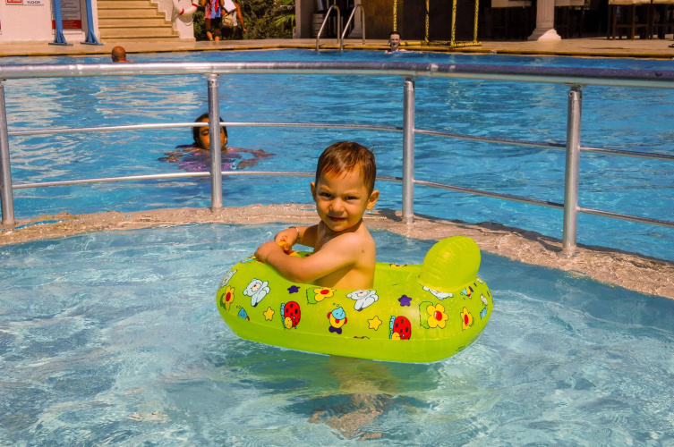 Chronos Beach Hotel