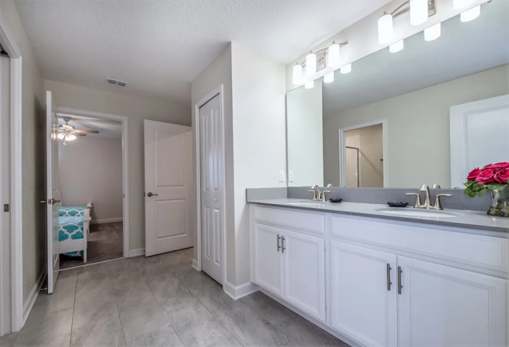 1675 Moonvalley Drive