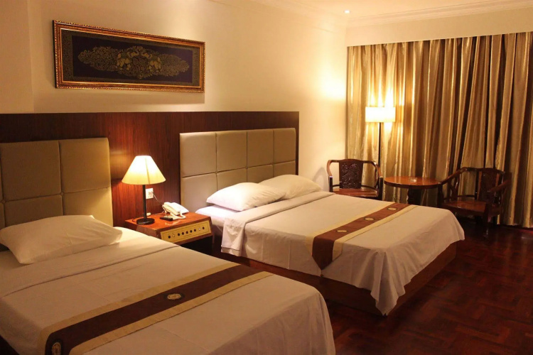 Diamond Hotel