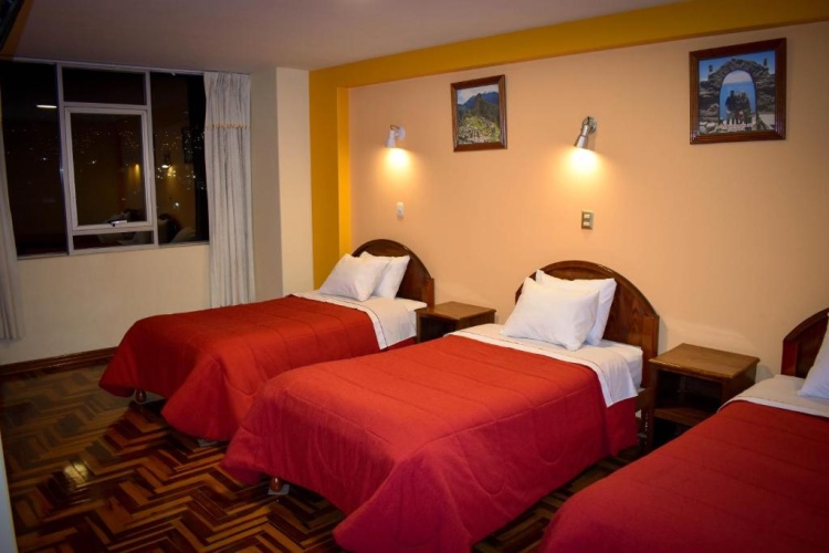 Standard Triple room
