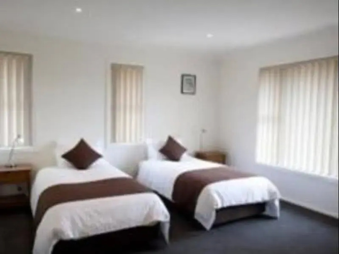 Executive Oasis Narrabri Apartments