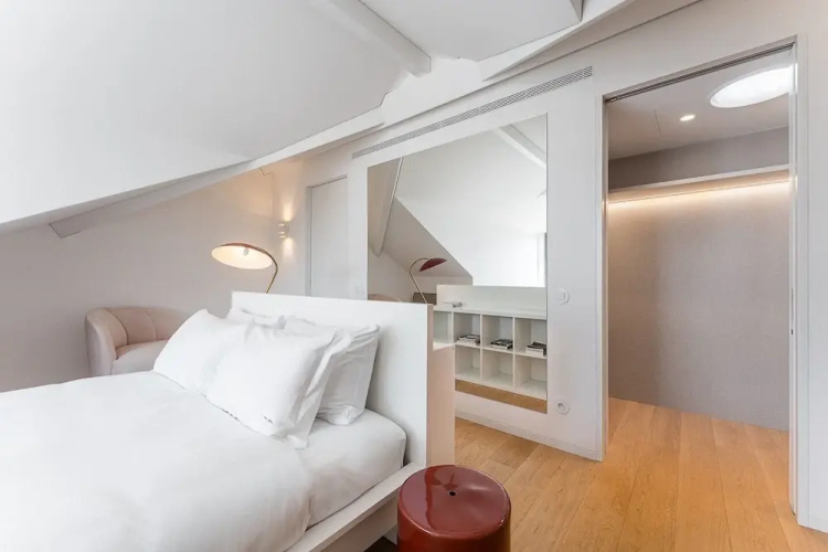GuestReady - Sliding Doors