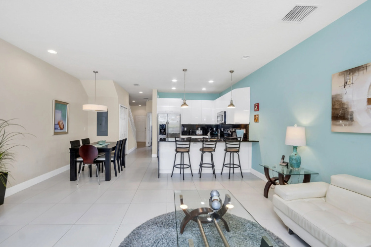 1445RETREAT , Clermont , US