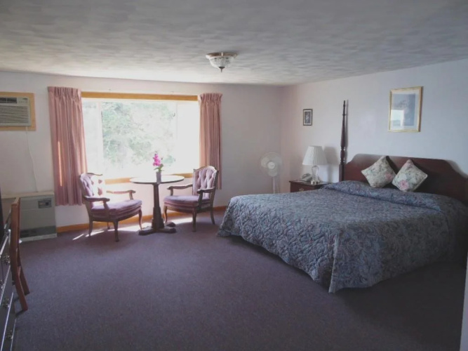 Redclyffe Shore Motor Inn
