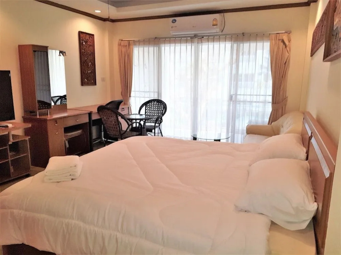 Large Studio Baan Suan Lalana