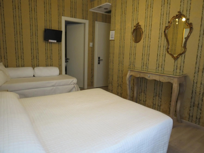 Hotel Bridge