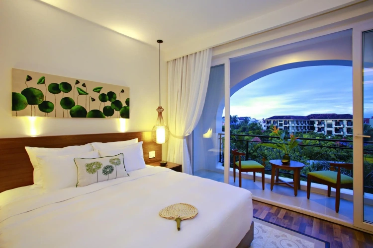 Deluxe Double room with city view