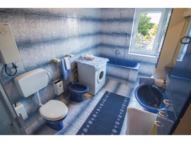 3 Bedrooms Apartment