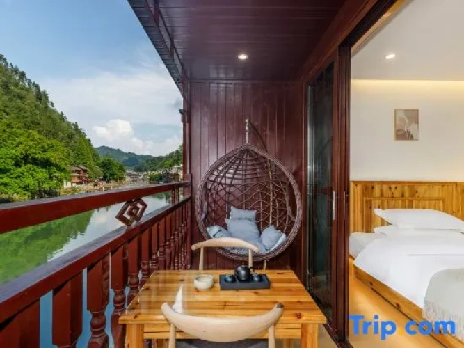 Standard Double room with balcony and with river view