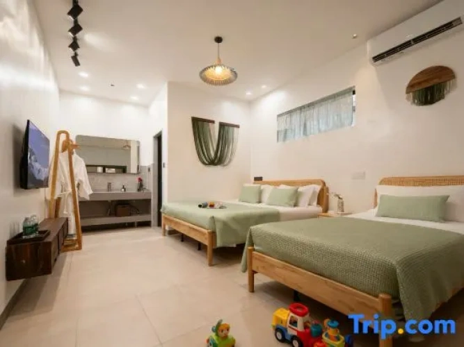 1 Bedroom Standard Double room with pool view