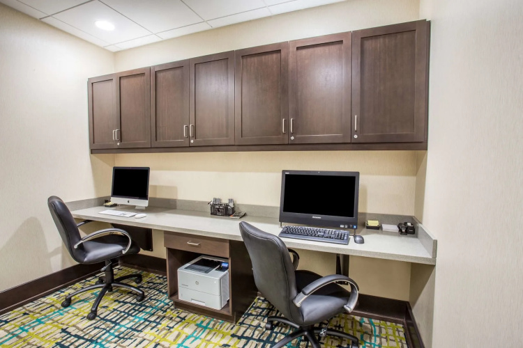 Hampton Inn & Suites Yonkers - Westchester