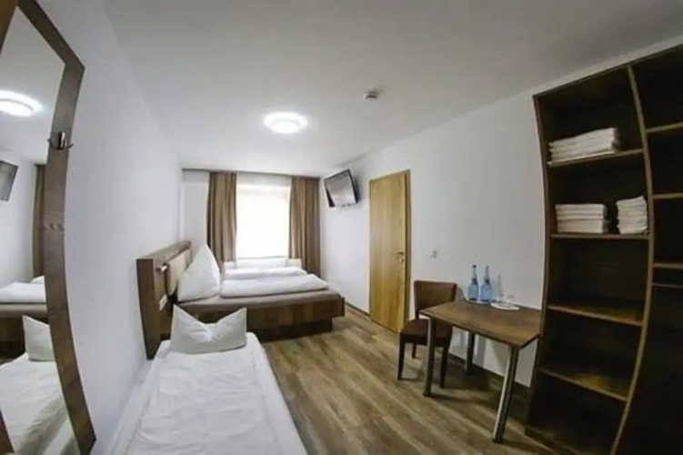 LOOK Hotel & Rooms