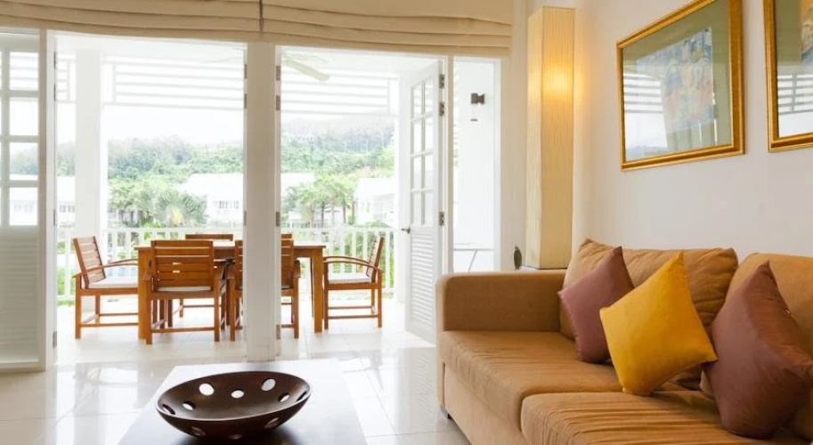 Ocean Breeze Resort & Apartments