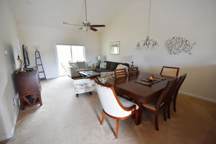 1734 Willow Bend