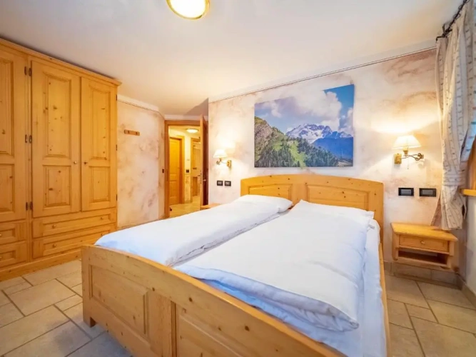 2 Bedrooms Chalet