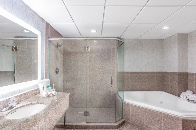 Holiday Inn Express Hauppauge-Long Island photo 11