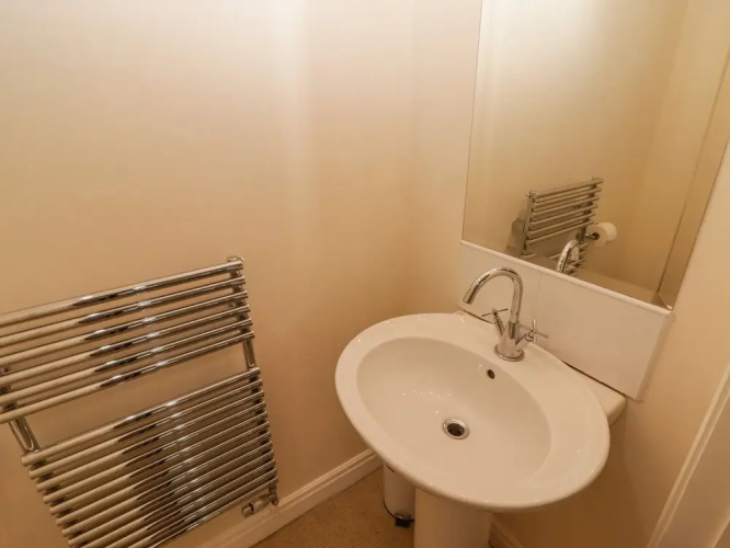 3 Strawberry Close