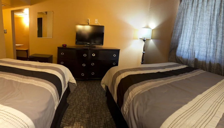 Capitol Inn & Suites
