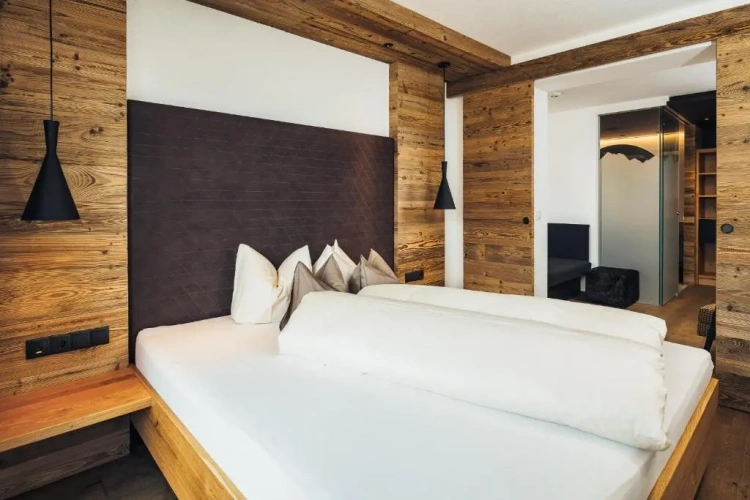 Suite with balcony