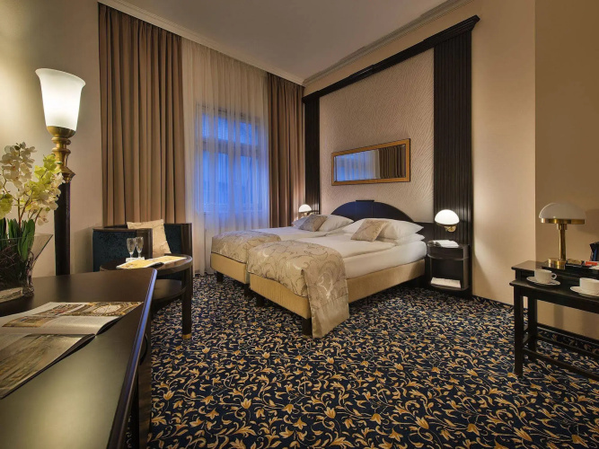 EA Hotel Royal Esprit