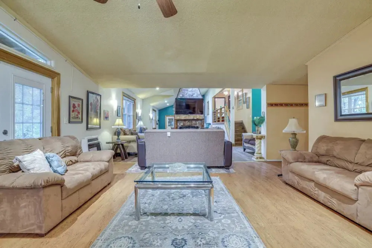7 Mi to Big Boulder Mtn! Home w/ Pet-friendly Yard