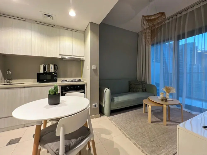 1BDR apartment With Pool View