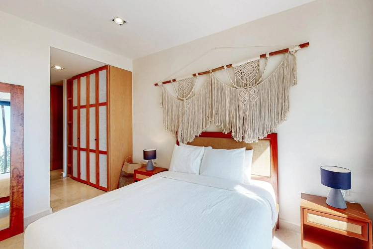 Pure Tulum 303