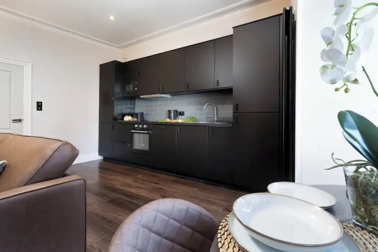 Lake Road Apartments
