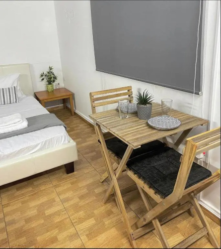 Comfortable, modern studio apartment