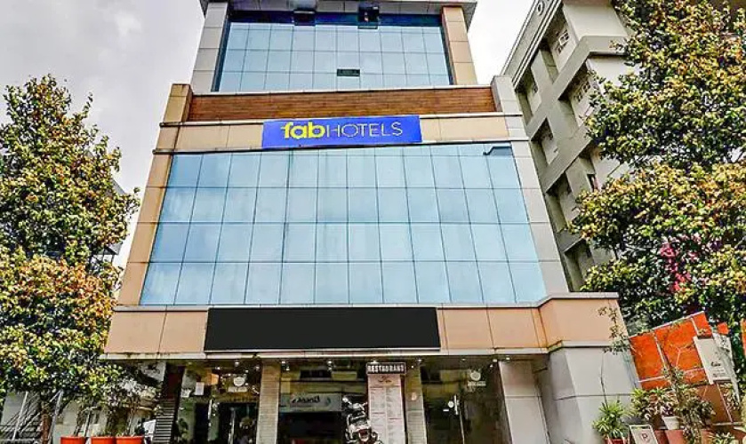 FabHotel Stratford