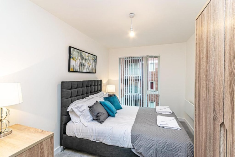 2 Bedrooms Apartment