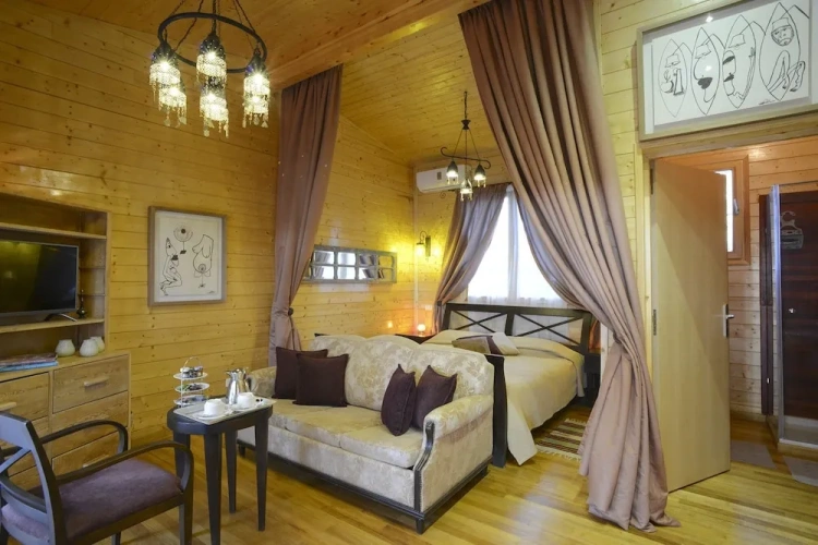Deluxe Double Suite with garden view