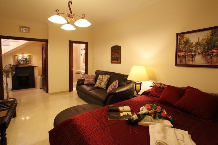 3 Bedrooms Villa