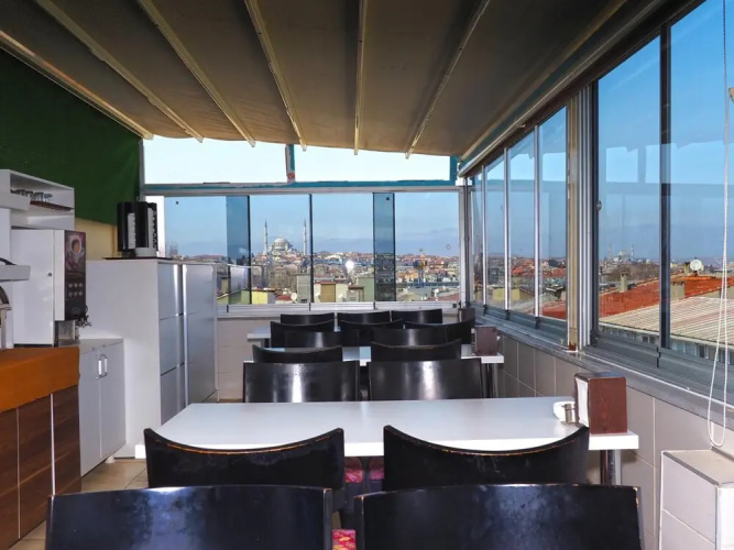 Queen Hotel