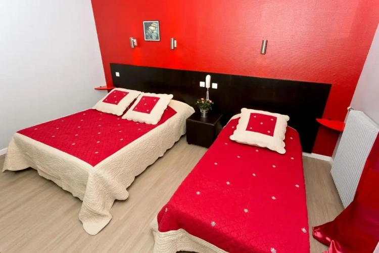 Standard Triple room