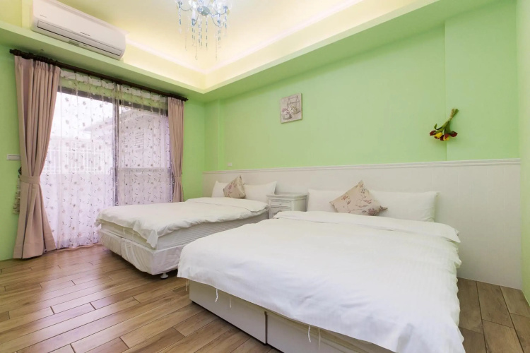 Iris Guest House