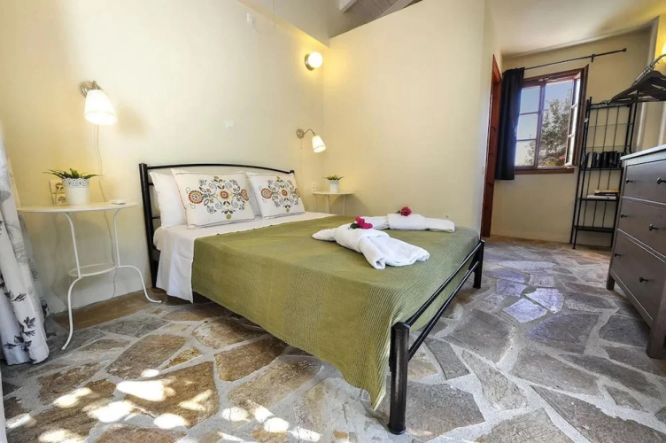 Agathi Cottage in Longos