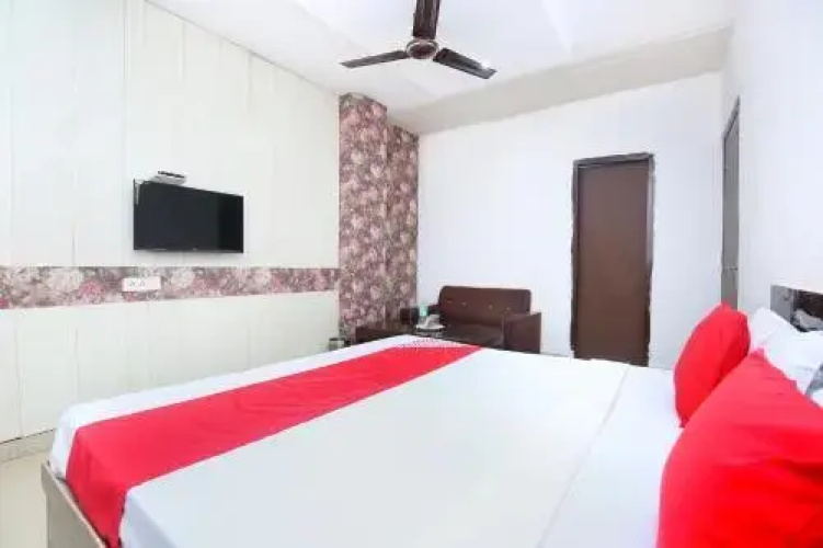Hotel Blu Hill by OYO Rooms