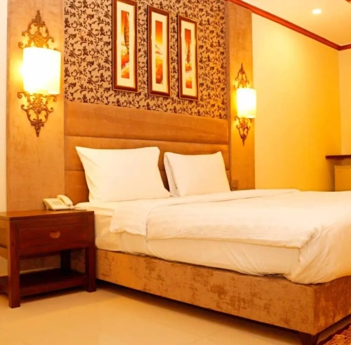 Deluxe Suite