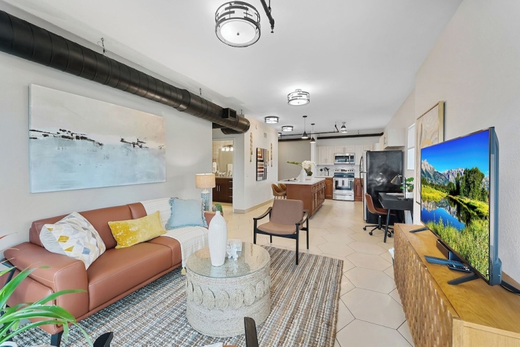 Deluxe Double Suite with pool view