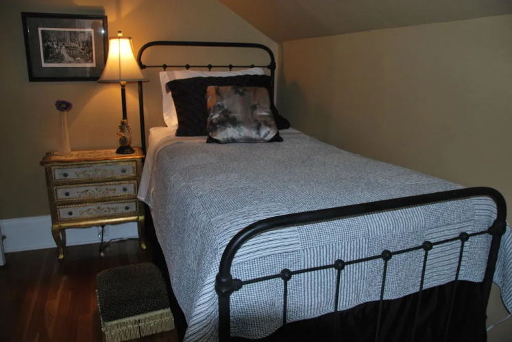 Legacy House Bed and Breakfast