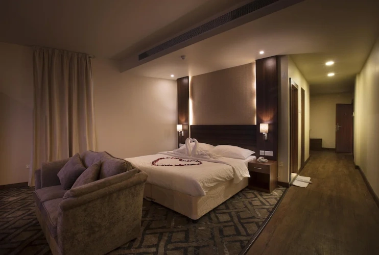Deluxe Suite