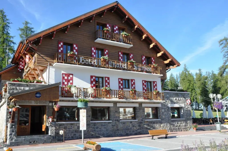 Le Chalet Suisse