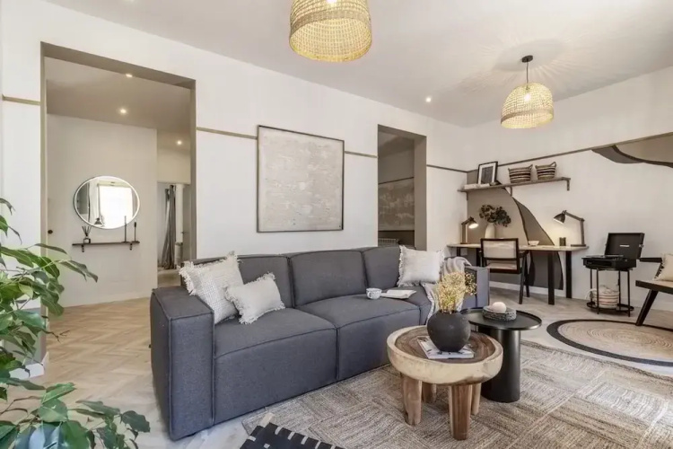 Eriste - 2 Bedrooms in Malasa a