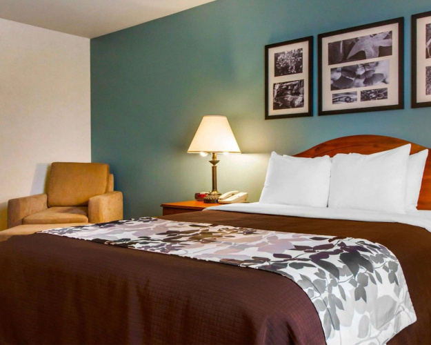 Sleep Inn & Suites Evansville - Casper